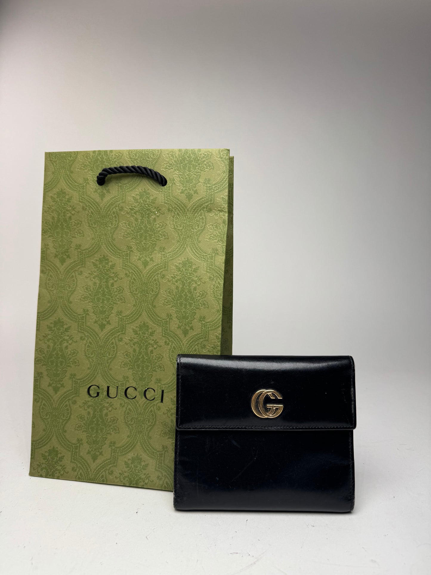 Vintage Gucci patent leather organizer / card holder black