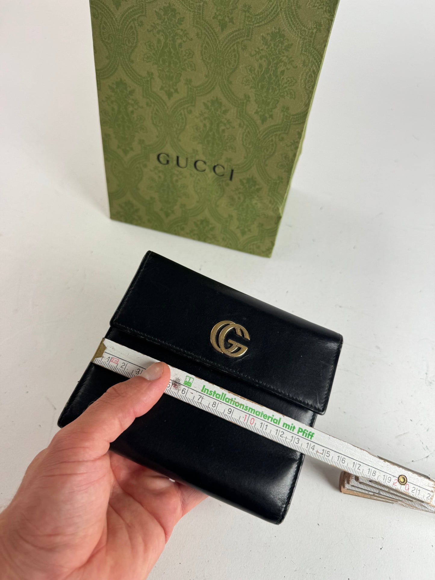 Vintage Gucci patent leather organizer / card holder black
