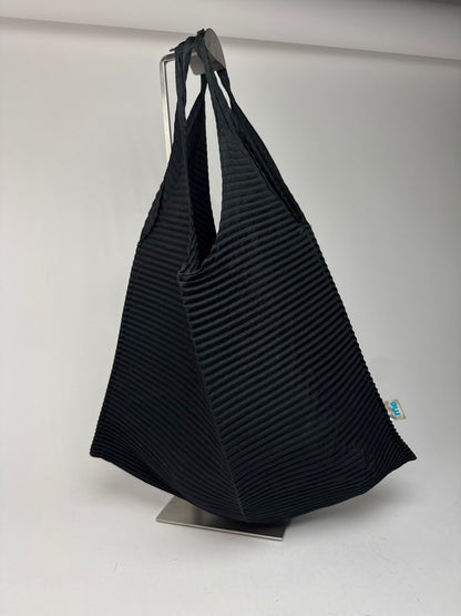Sac à main plissé vintage Issey Miyake noir