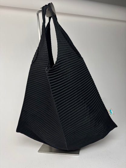 Sac à main plissé vintage Issey Miyake noir