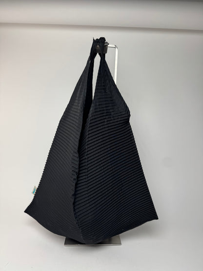 Sac à main plissé vintage Issey Miyake noir