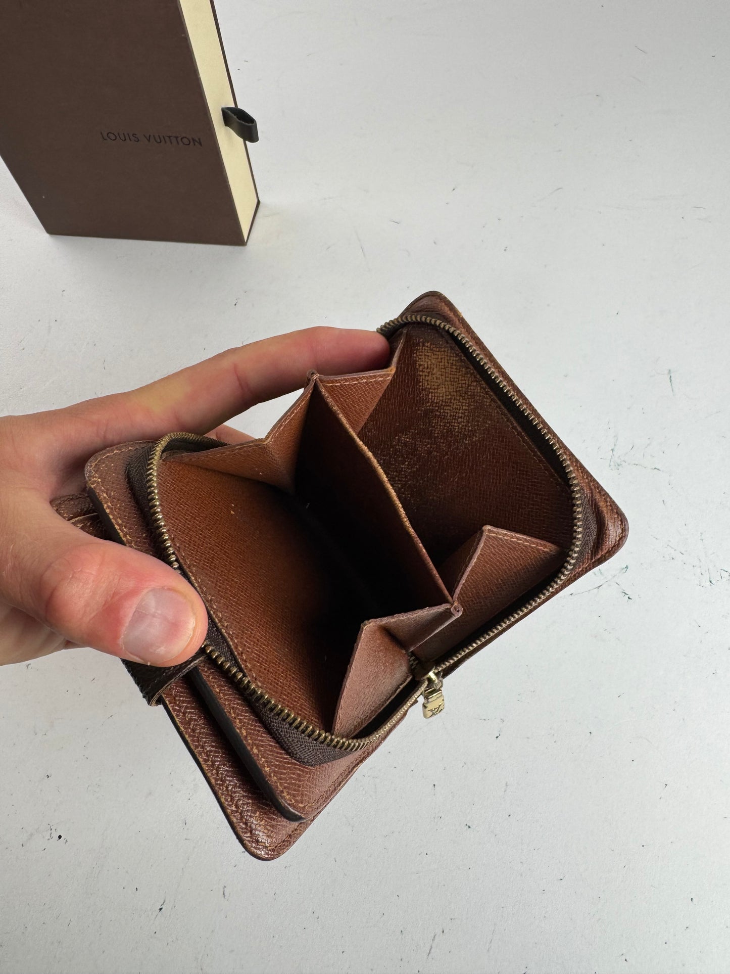 Vintage Louis Vuitton monogram leather zippy wallet brown