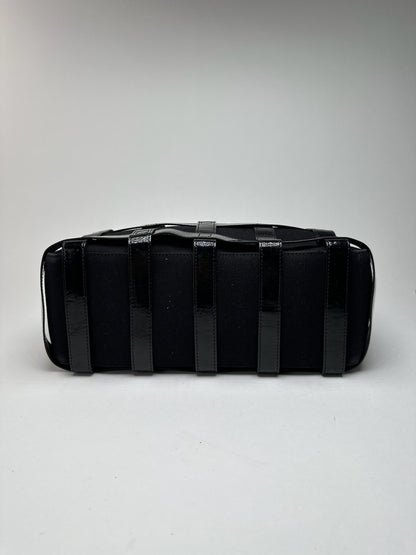 Sac cage vintage en cuir verni Courreges noir