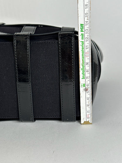 Sac cage vintage en cuir verni Courreges noir