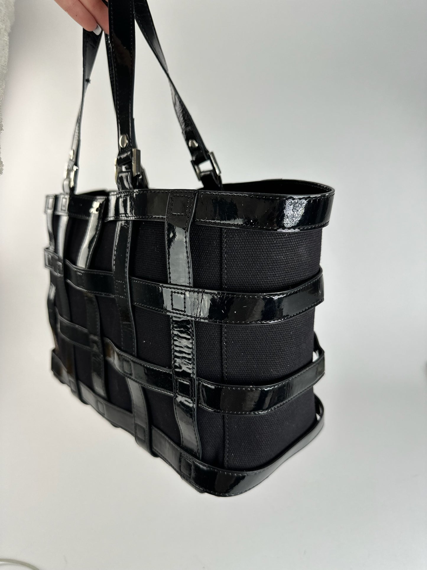 Sac cage vintage en cuir verni Courreges noir