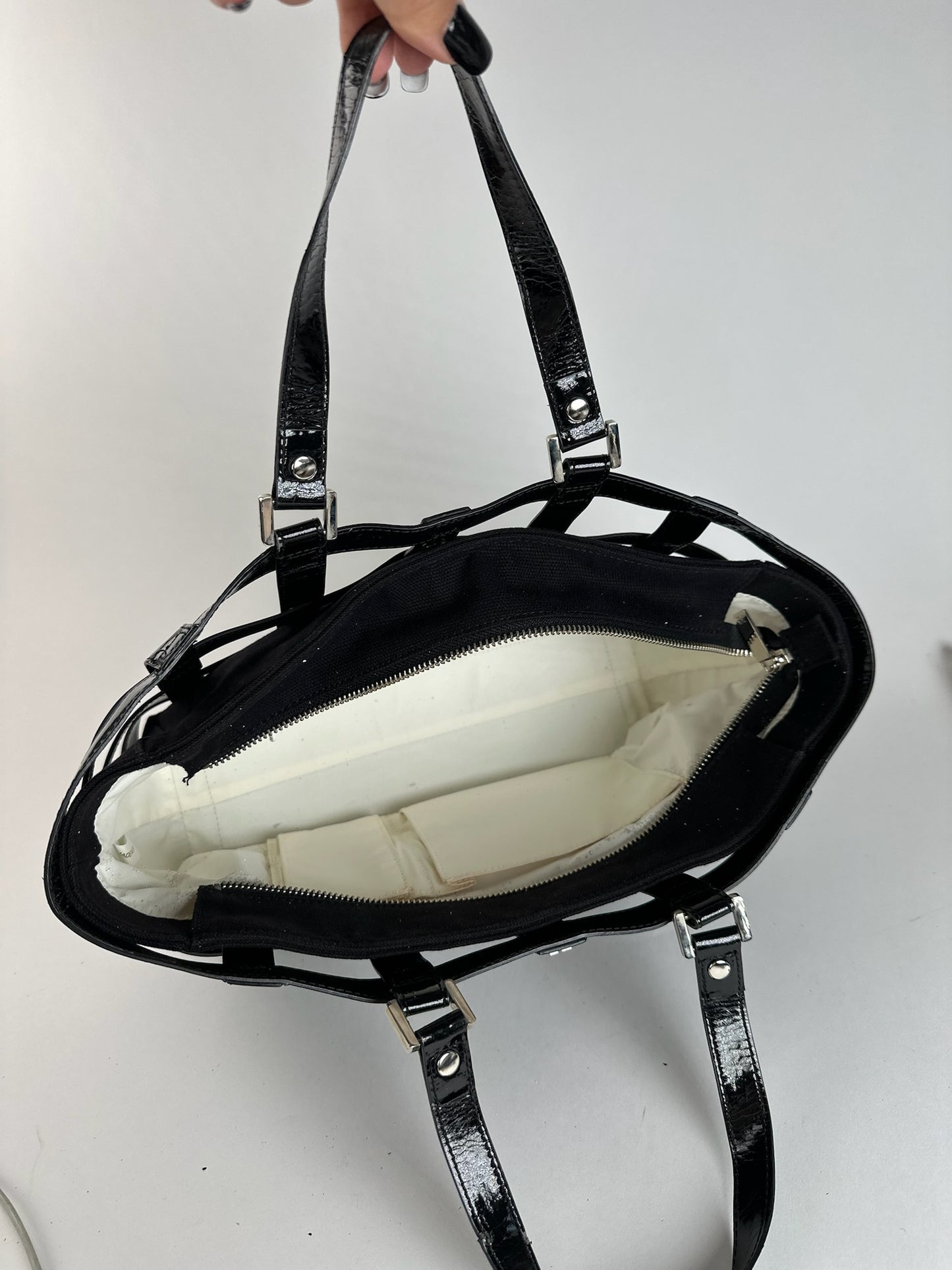 Sac cage vintage en cuir verni Courreges noir