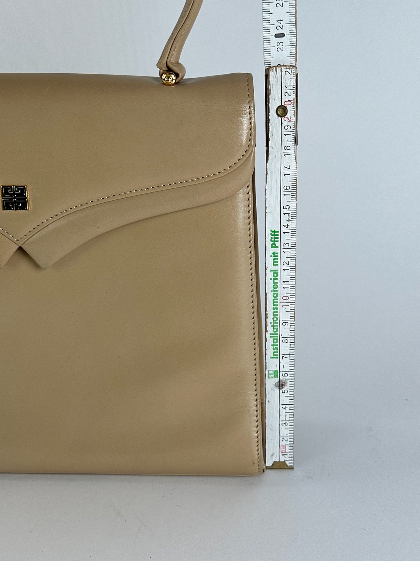 Sac vintage en cuir beige Givenchy