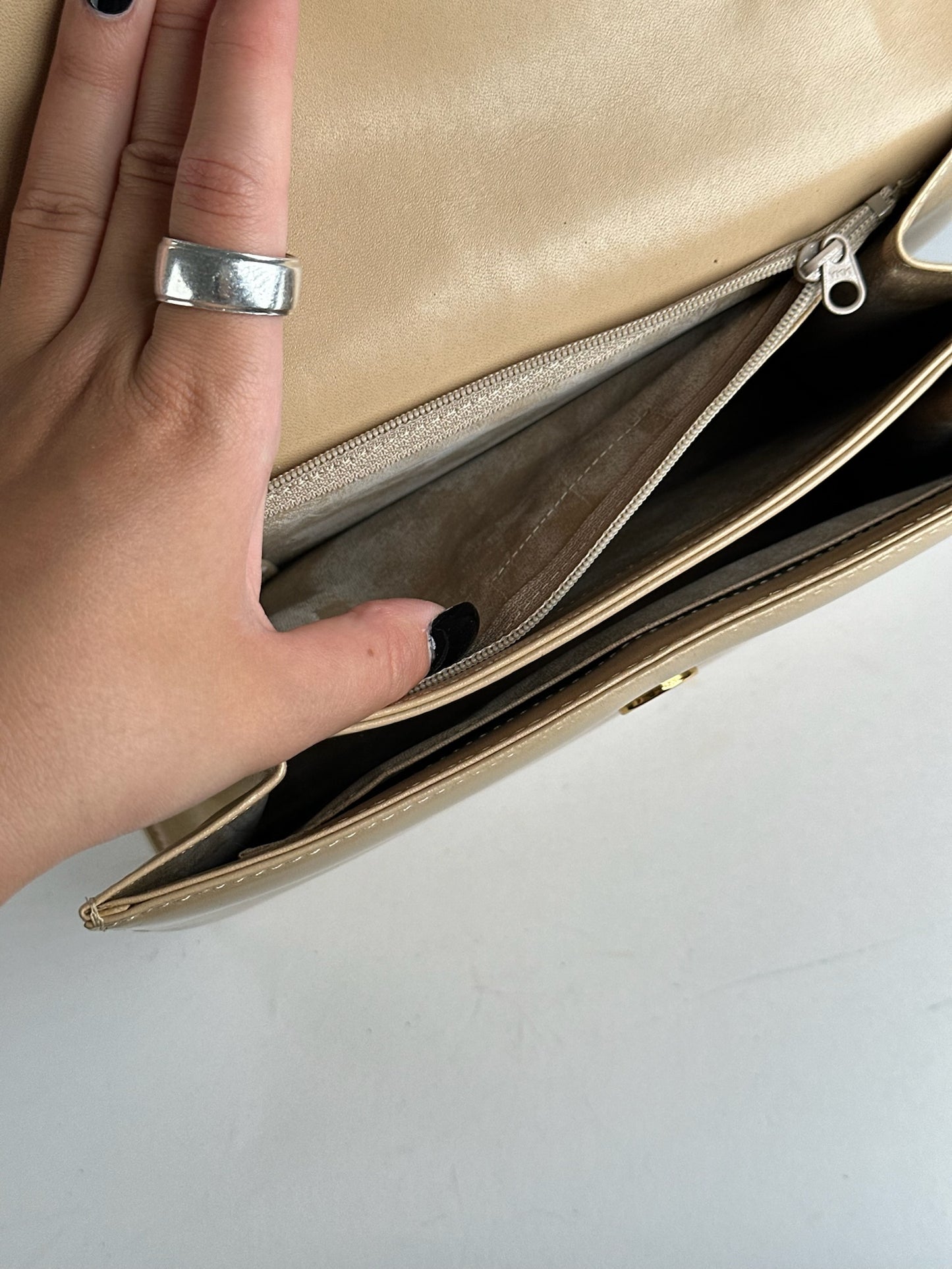 Sac vintage en cuir beige Givenchy