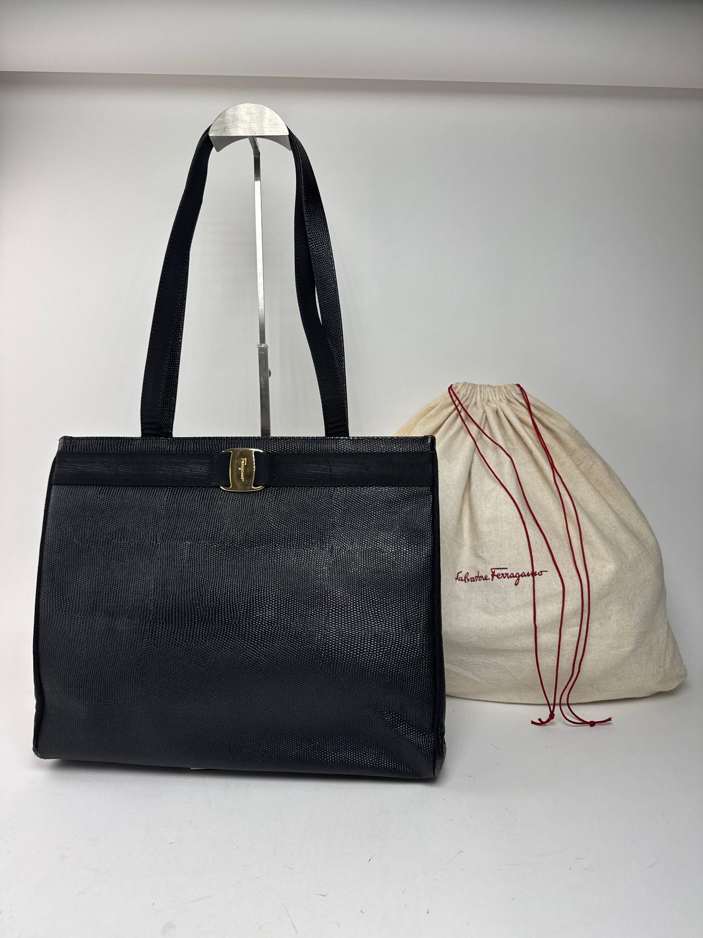 Sac vintage en cuir noir Salvatore Ferragamo