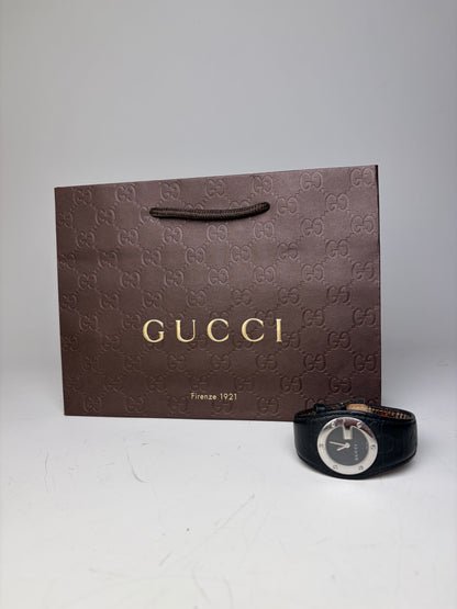Vintage Gucci Leather Bracelet Watch Black Silver-Tone Buckle