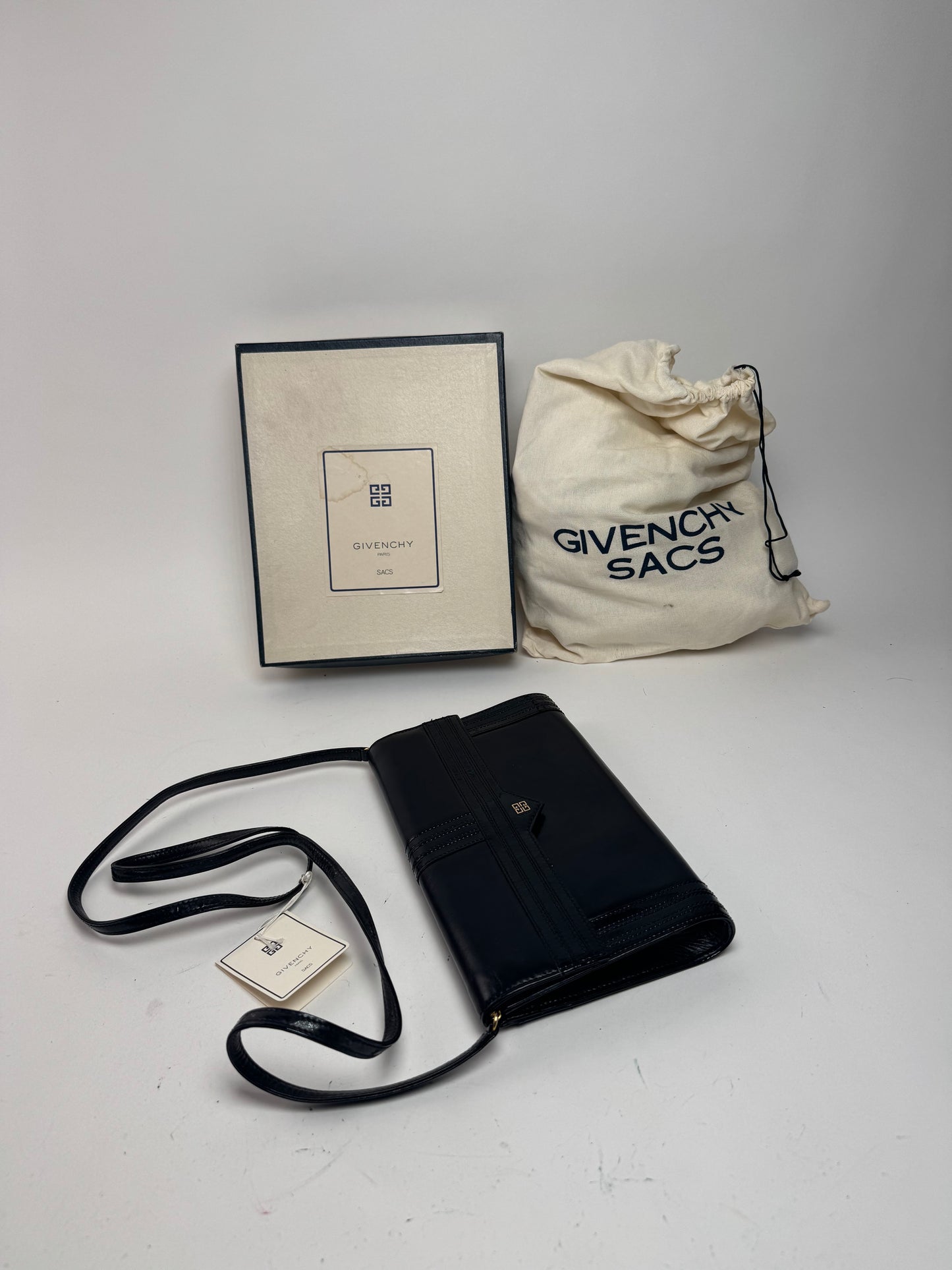 Sac vintage en cuir verni noir Givenchy