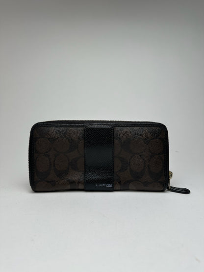 Vintage Coach Leather wallet black purple