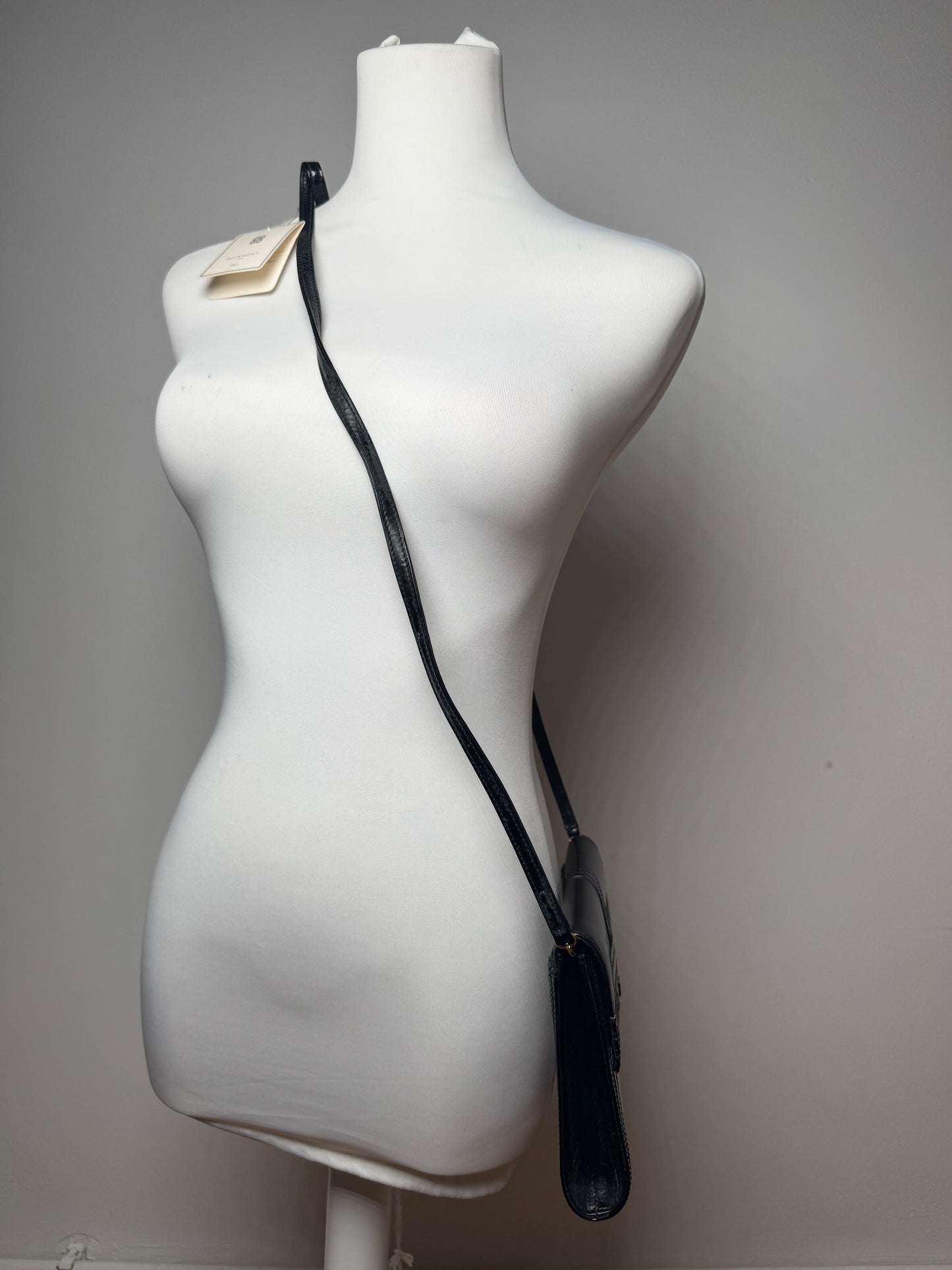 Sac vintage en cuir verni noir Givenchy