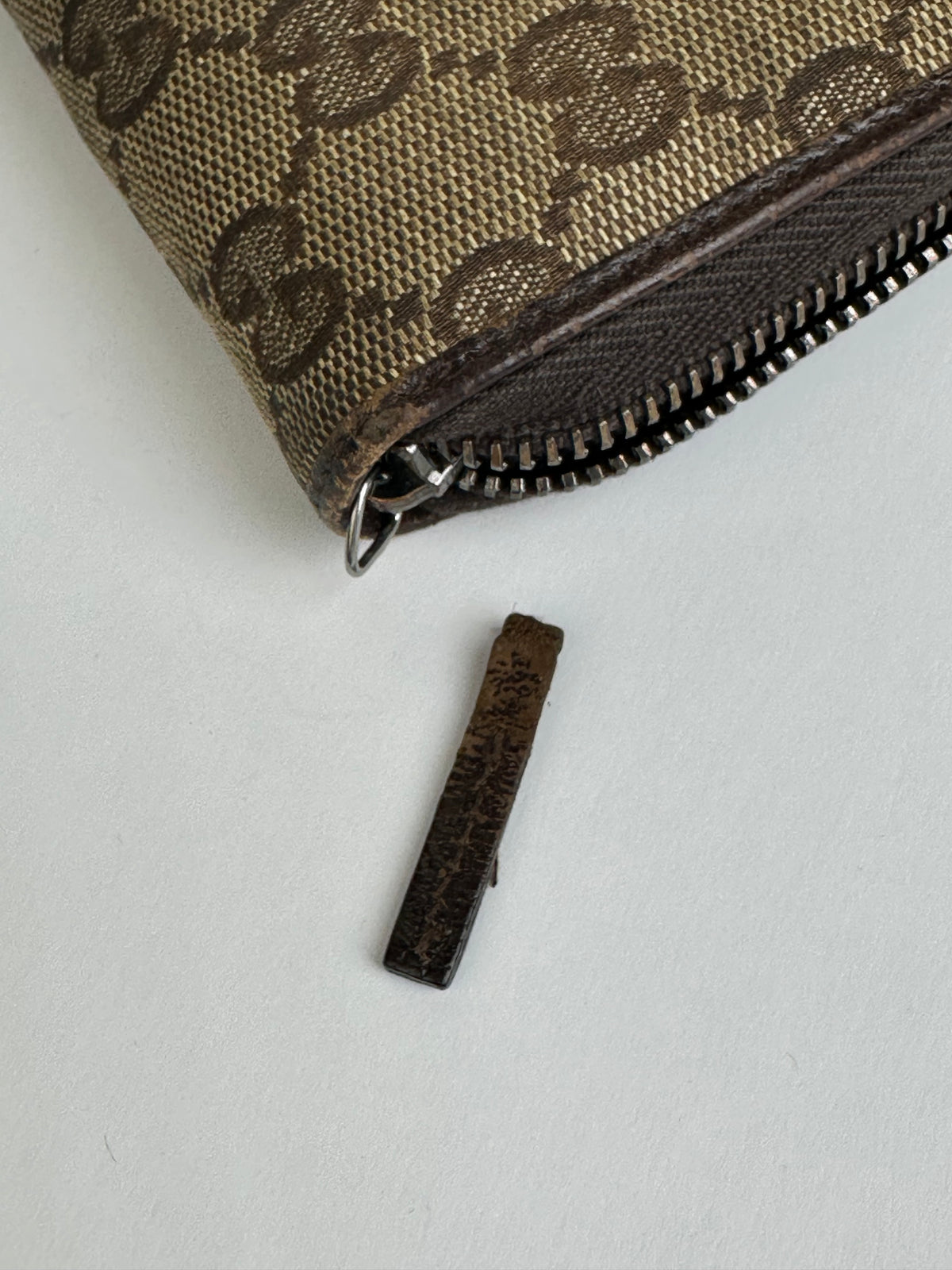 Vintage Gucci GG Supreme Bifold Wallet c. Late 2000s Beige Brown