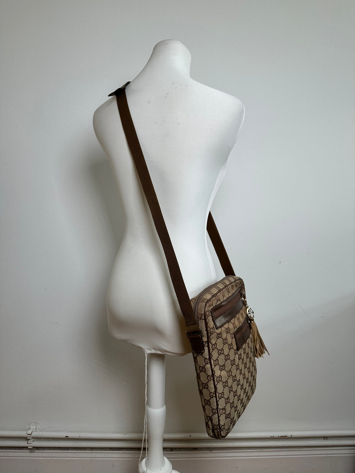 Vintage Gucci GG Supreme Crossbody Bag Late 2000s Beige Brown