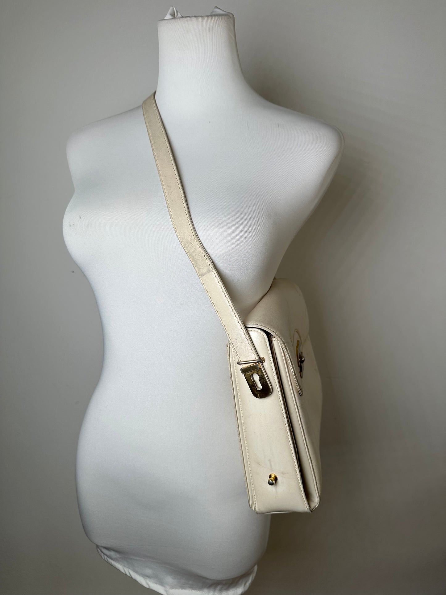 Vintage Gucci Leather Shoulder Bag Cream Gold