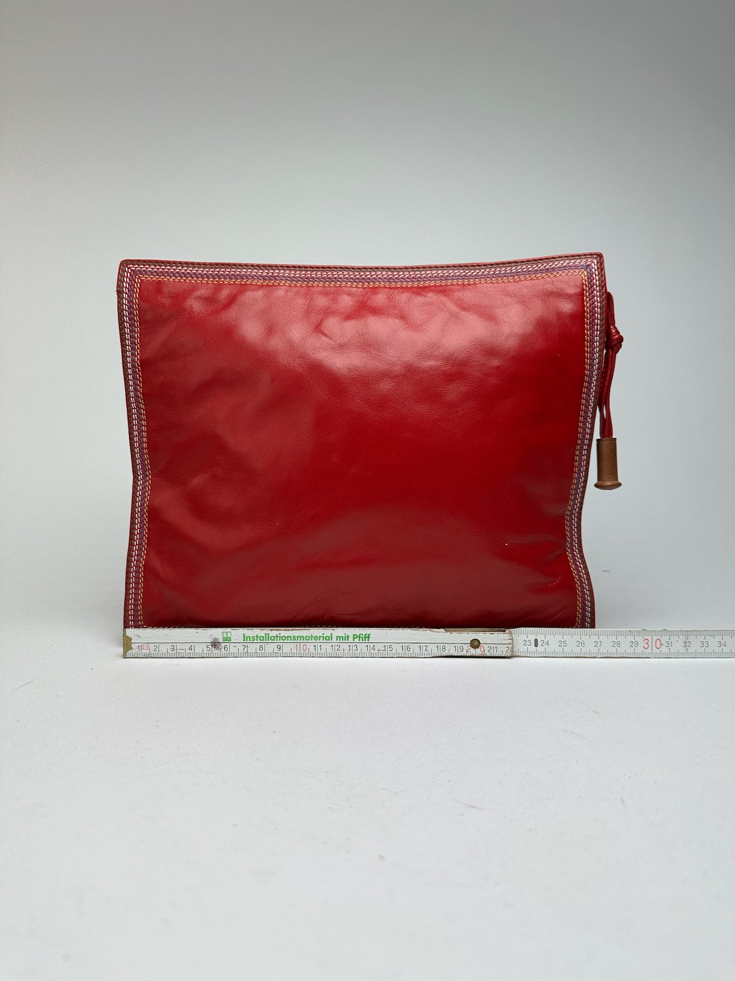 Pochette en cuir rouge vintage Loewe