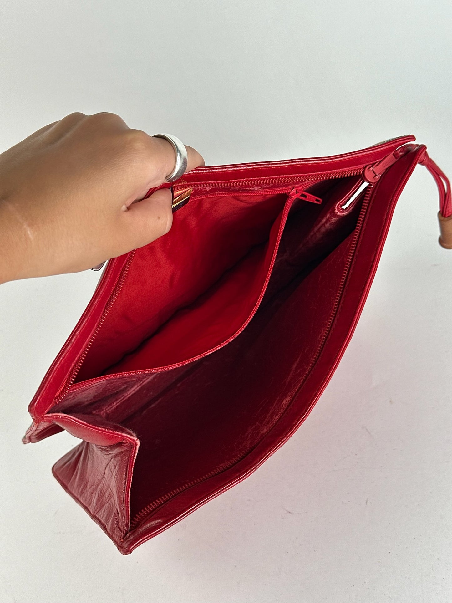 Pochette en cuir rouge vintage Loewe