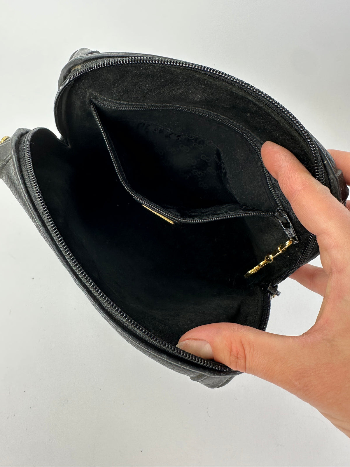 Vintage Gucci Pebbled Leather Flap Crossbody Bag Late 1990s Black