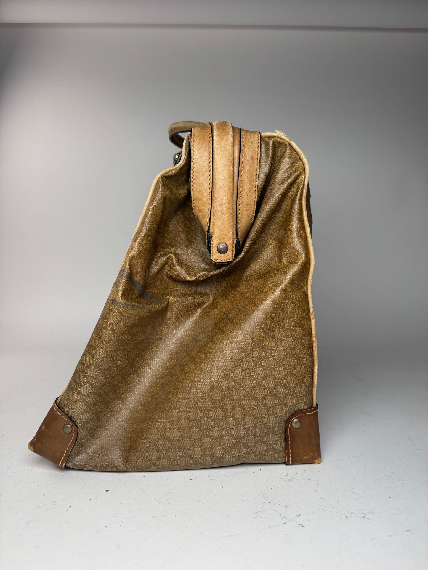 Sac de voyage vintage en cuir Monogram Céline Paris marron doré