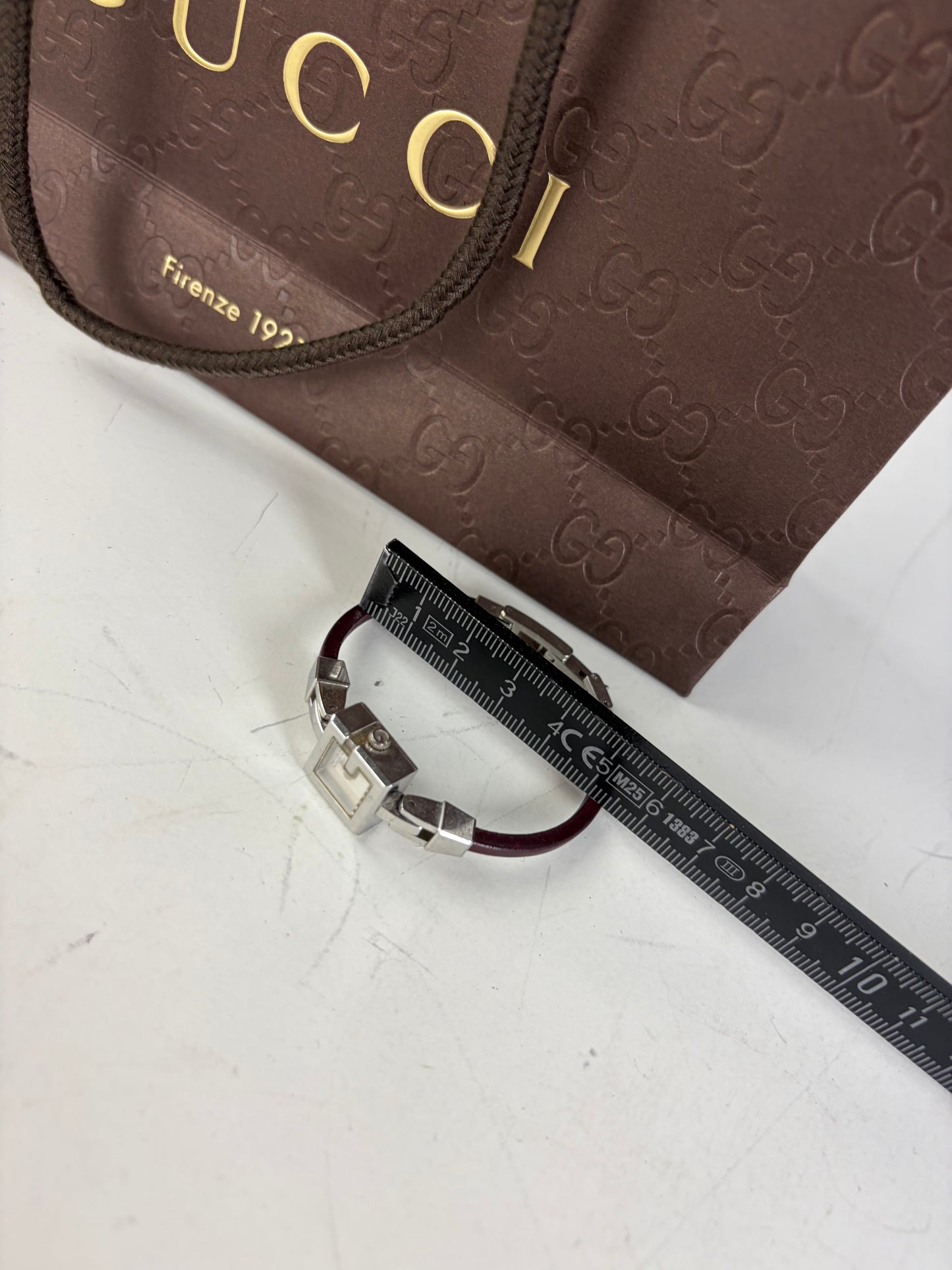 Vintage Gucci Stainless Steel Leather Strap Watch Silver Burgundy