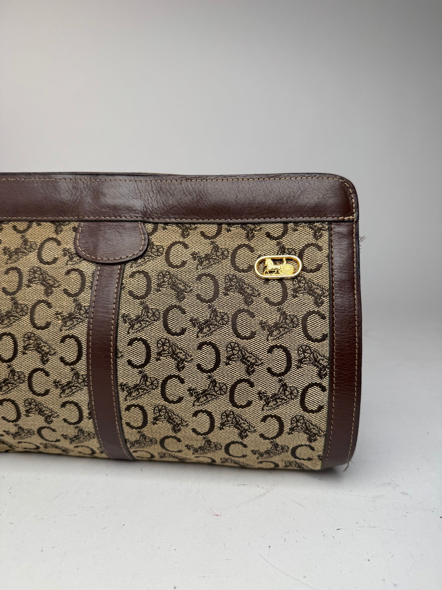 Pochette vintage en cuir et toile monogrammée Macadam de Céline marron et gris