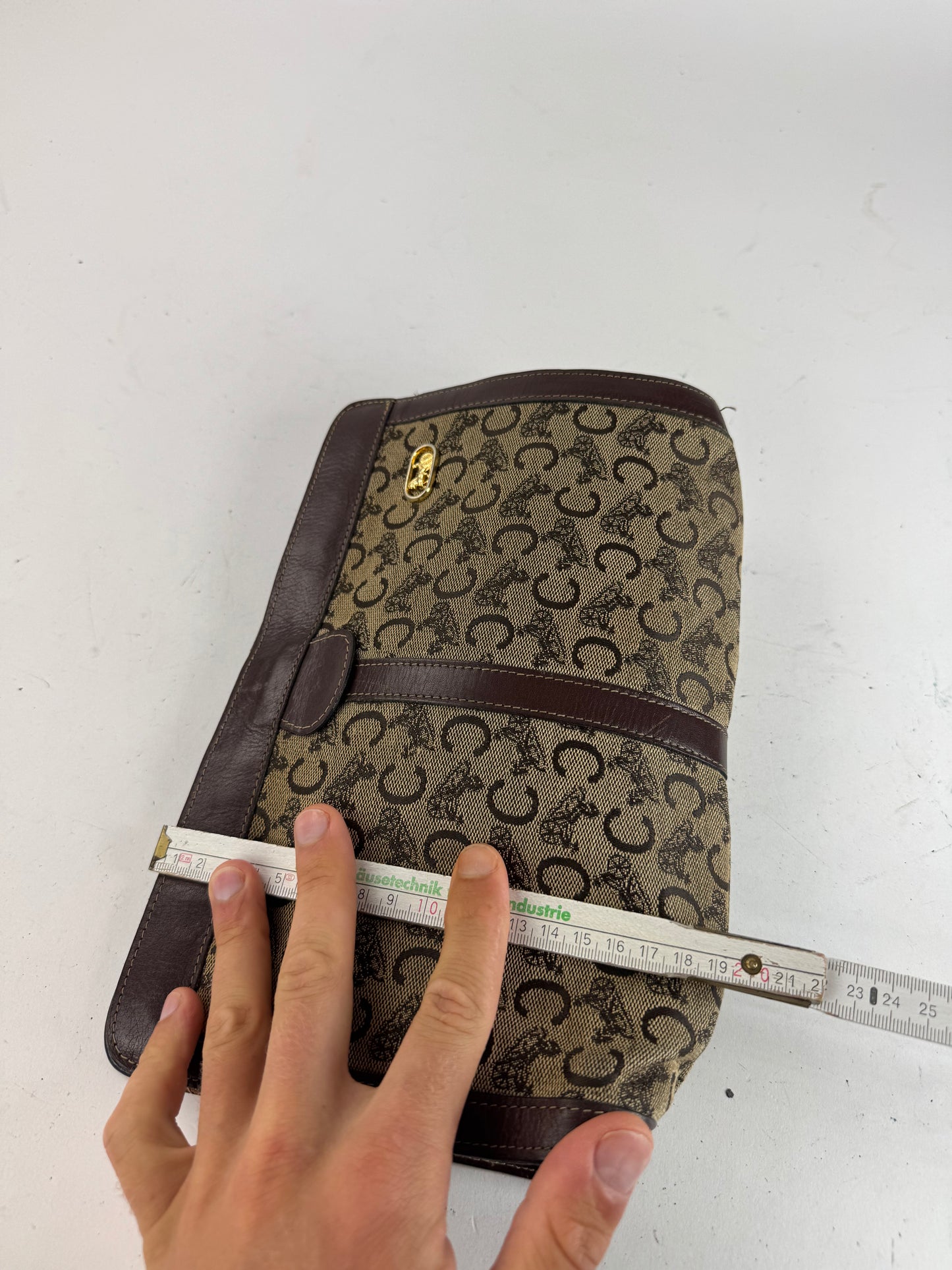 Pochette vintage en cuir et toile monogrammée Macadam de Céline marron et gris