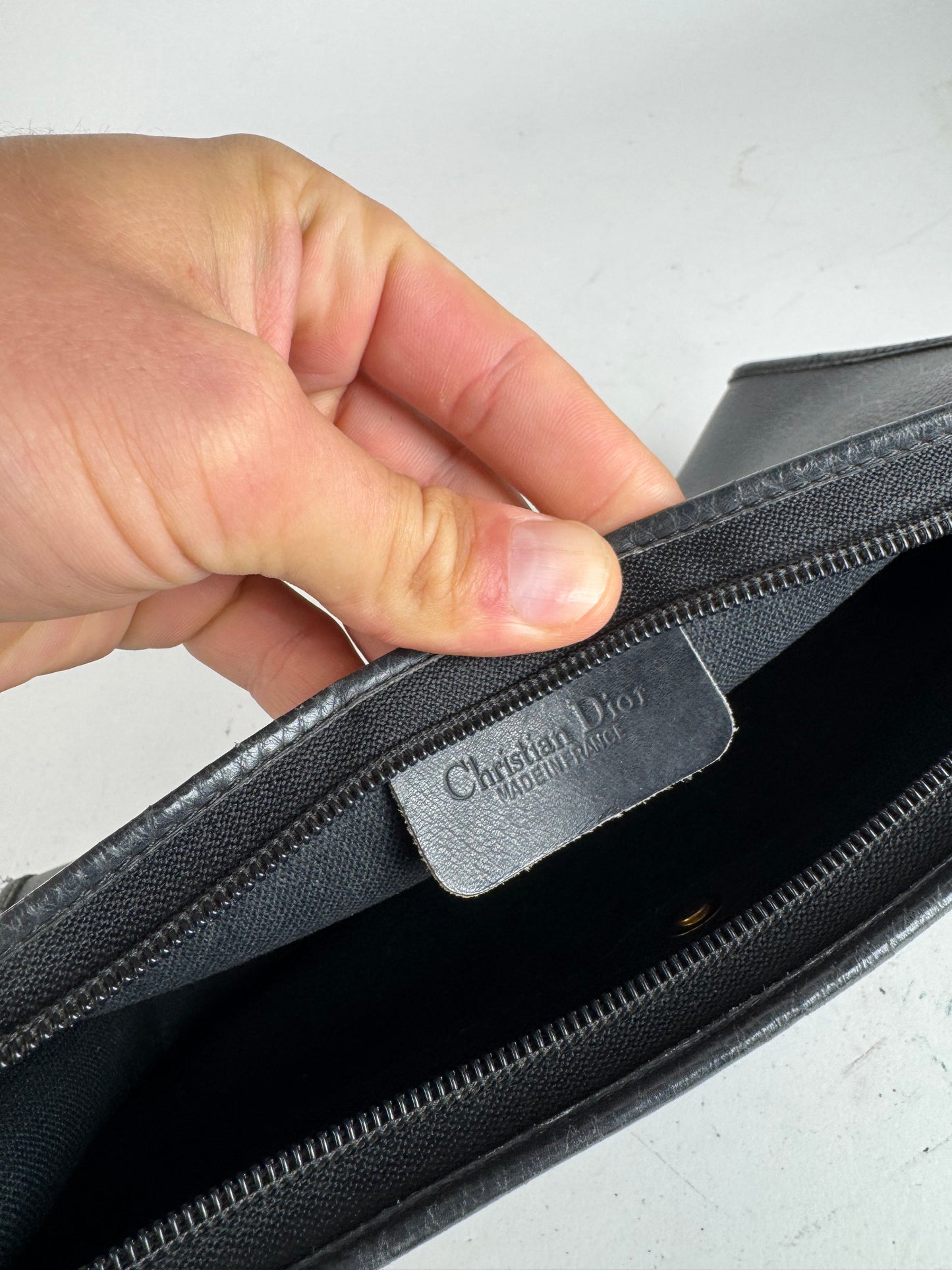 Pochette Dior vintage en cuir noir