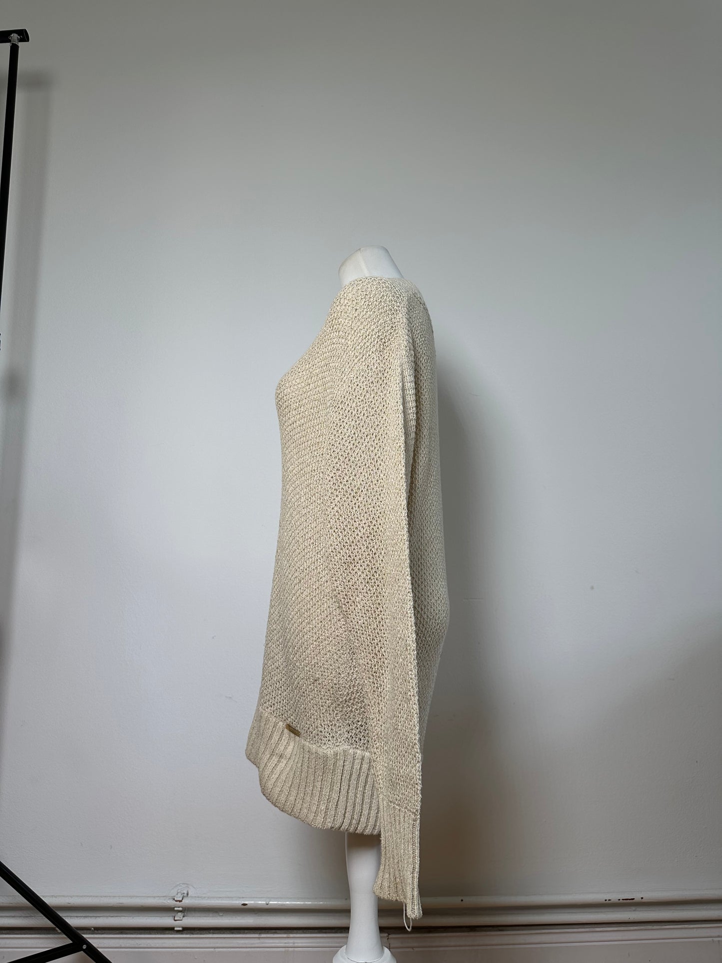 Vintage Burberry Knit Sweater Cream Gold Plate M