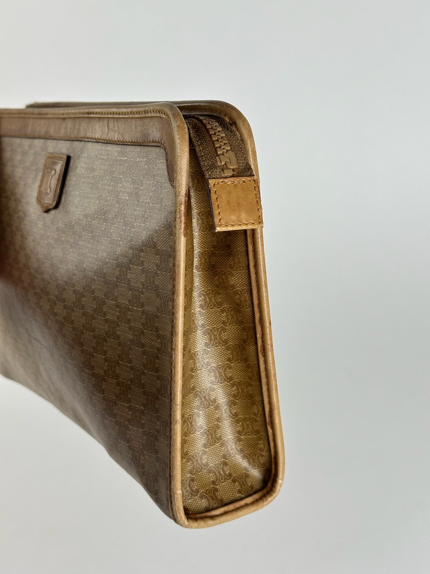 Pochette vintage Céline Paris Triomphe Monogram Beige Marron