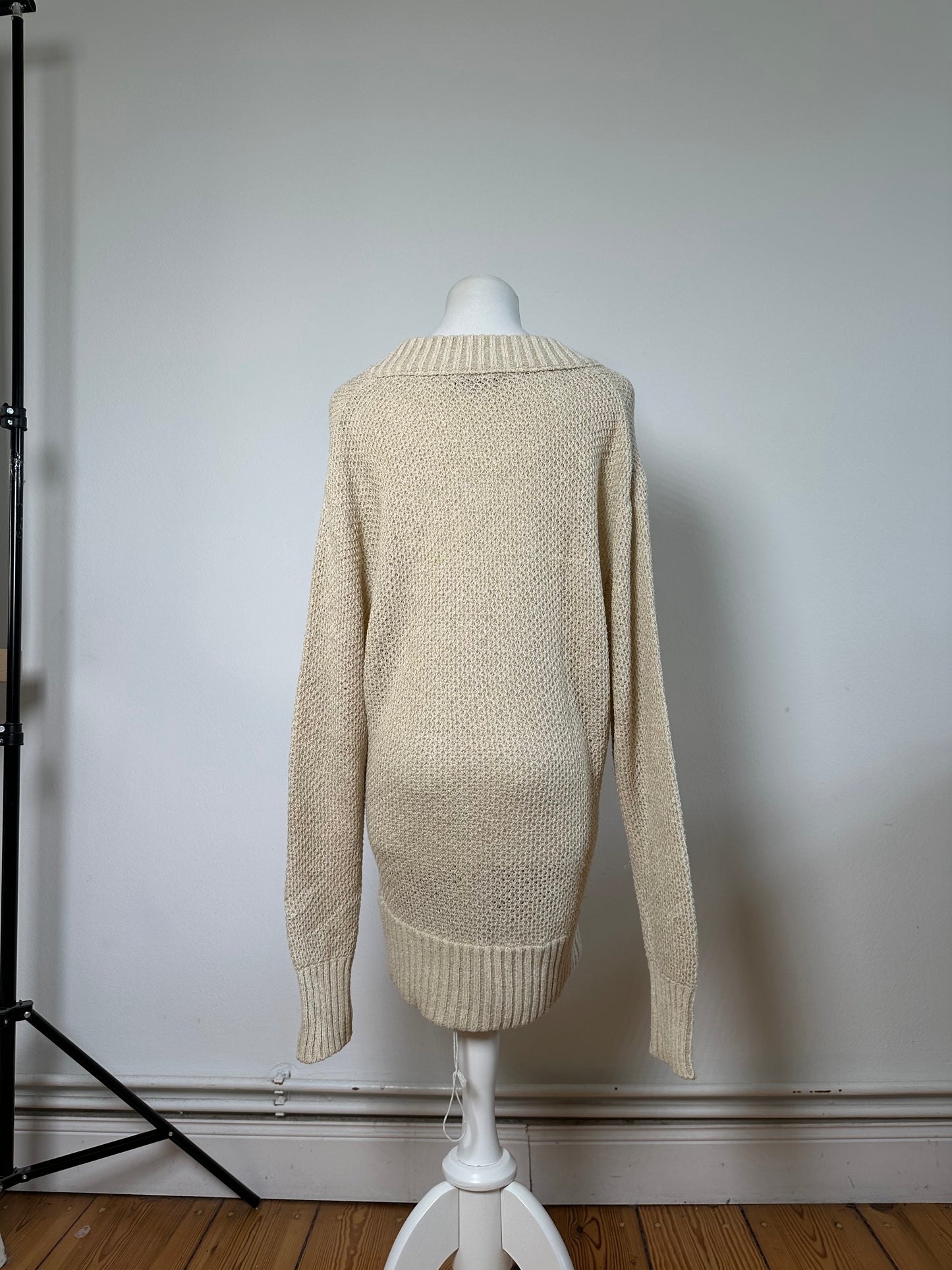 Vintage Burberry Knit Sweater Cream Gold Plate M