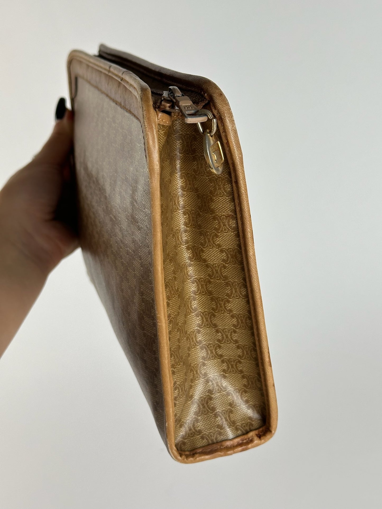 Pochette vintage Céline Paris Triomphe Monogram Beige Marron