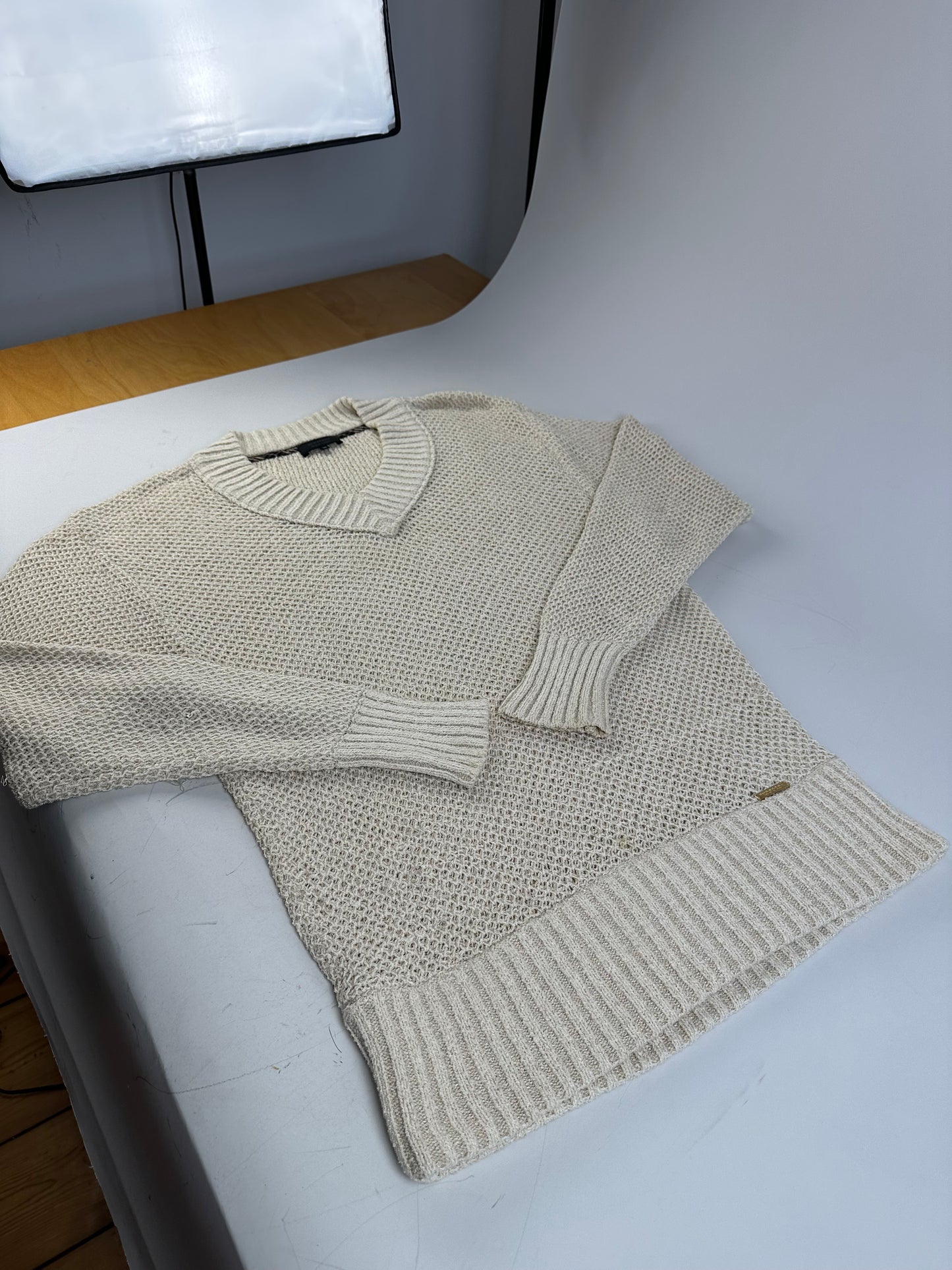 Vintage Burberry Knit Sweater Cream Gold Plate M