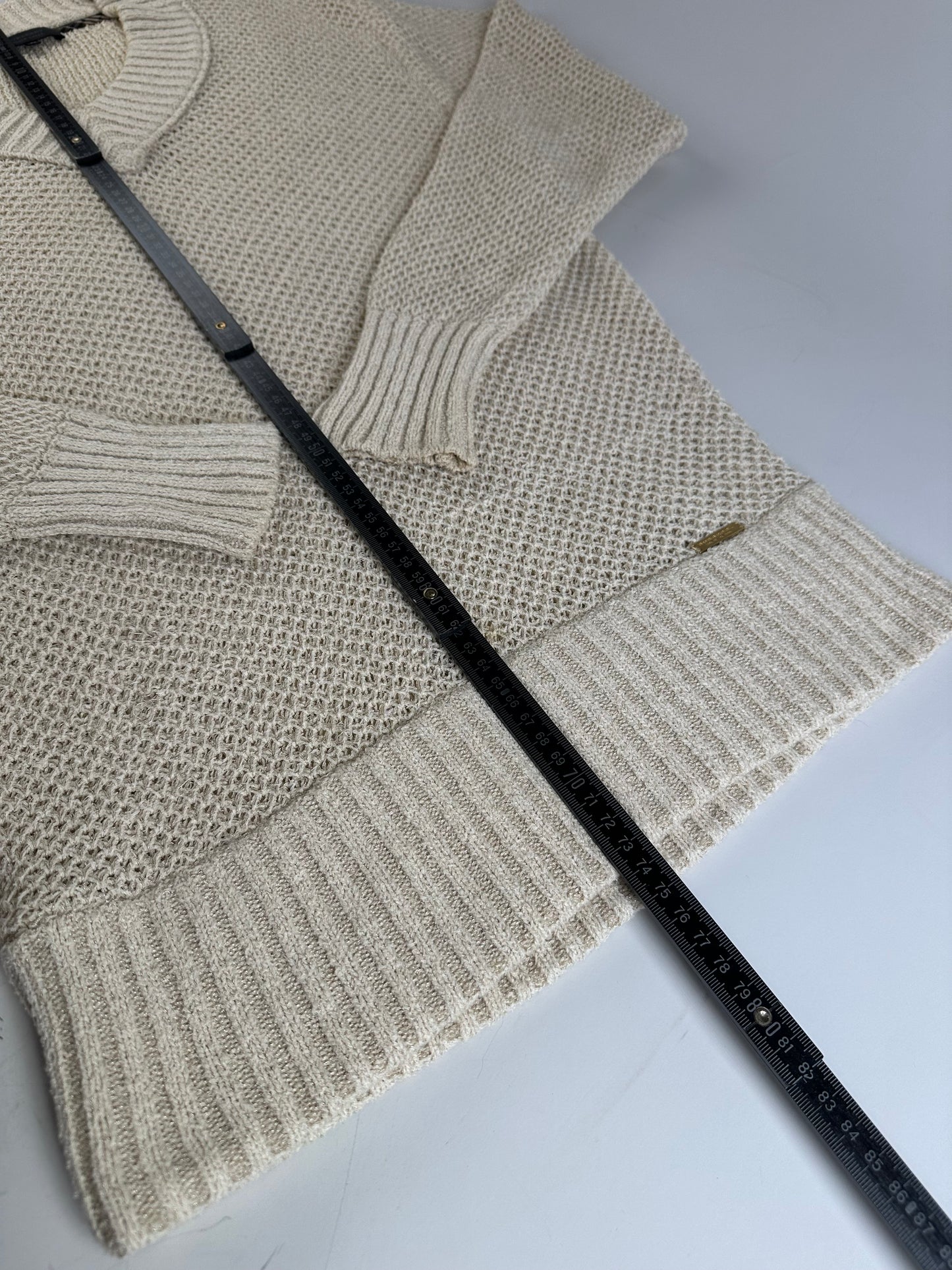 Vintage Burberry Knit Sweater Cream Gold Plate M