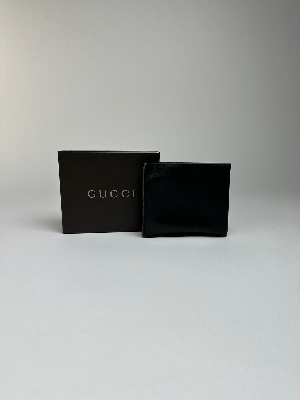 Vintage Gucci Men's Leather Bifold Wallet Early 2000s Black