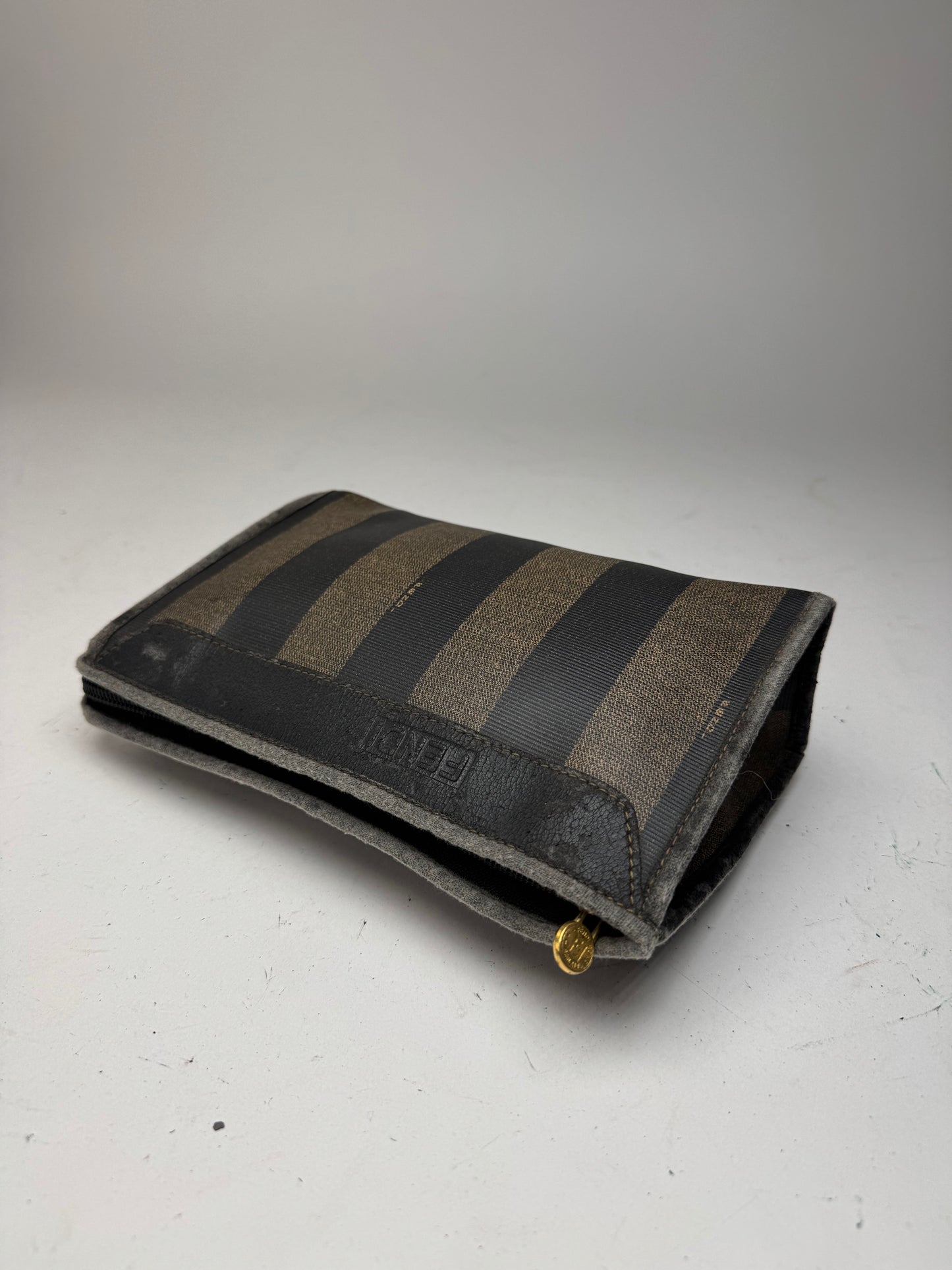 Pochette vintage Fendi en cuir noir