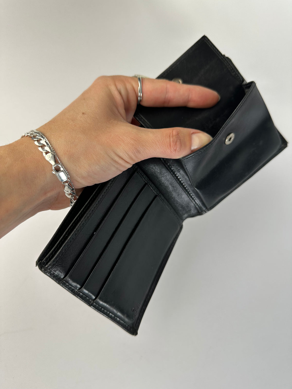 Vintage Gucci Men's Leather Bifold Wallet Early 2000s Black