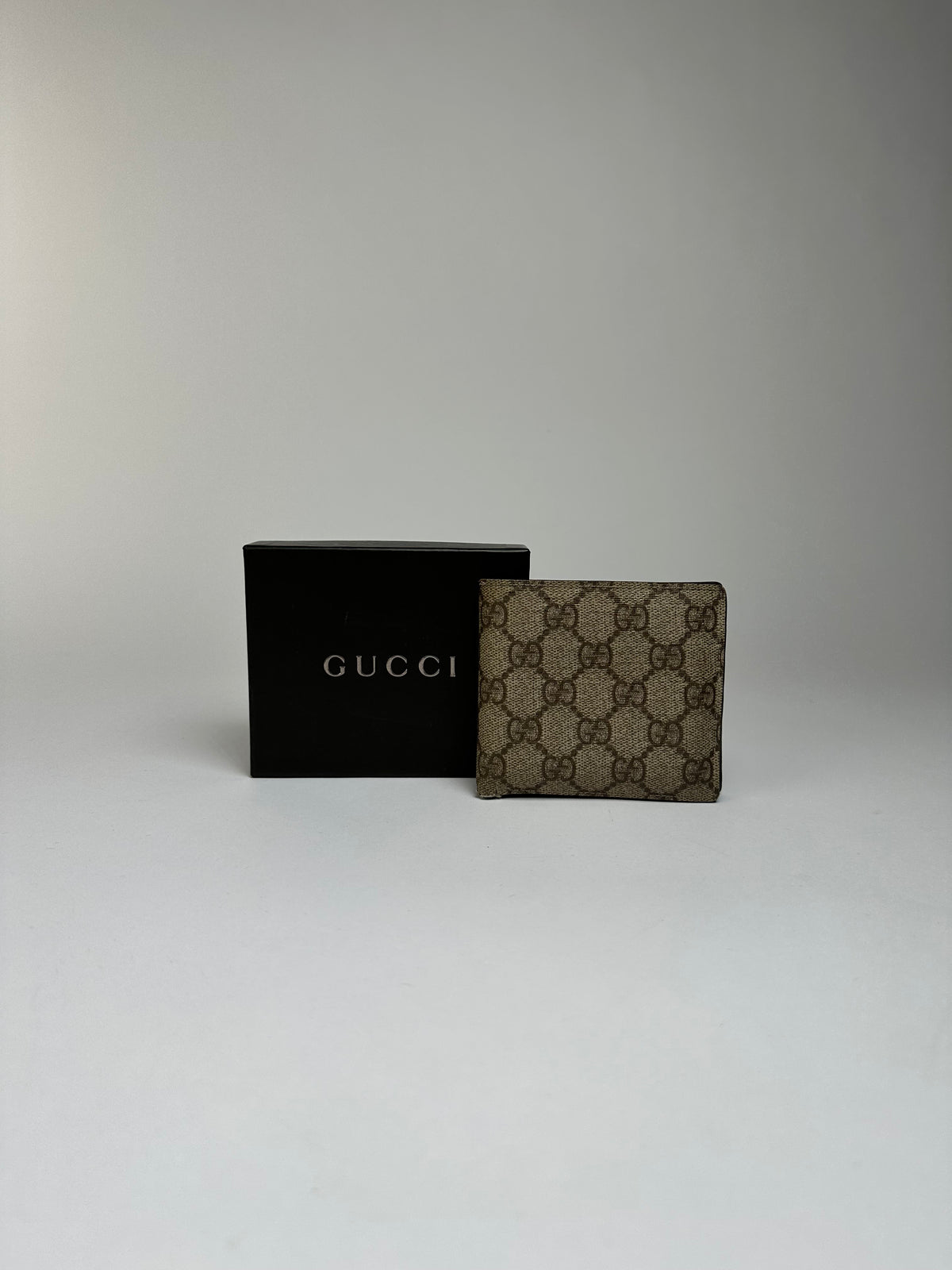 Vintage Gucci GG Supreme Bifold Wallet c. 2010s Beige Brown