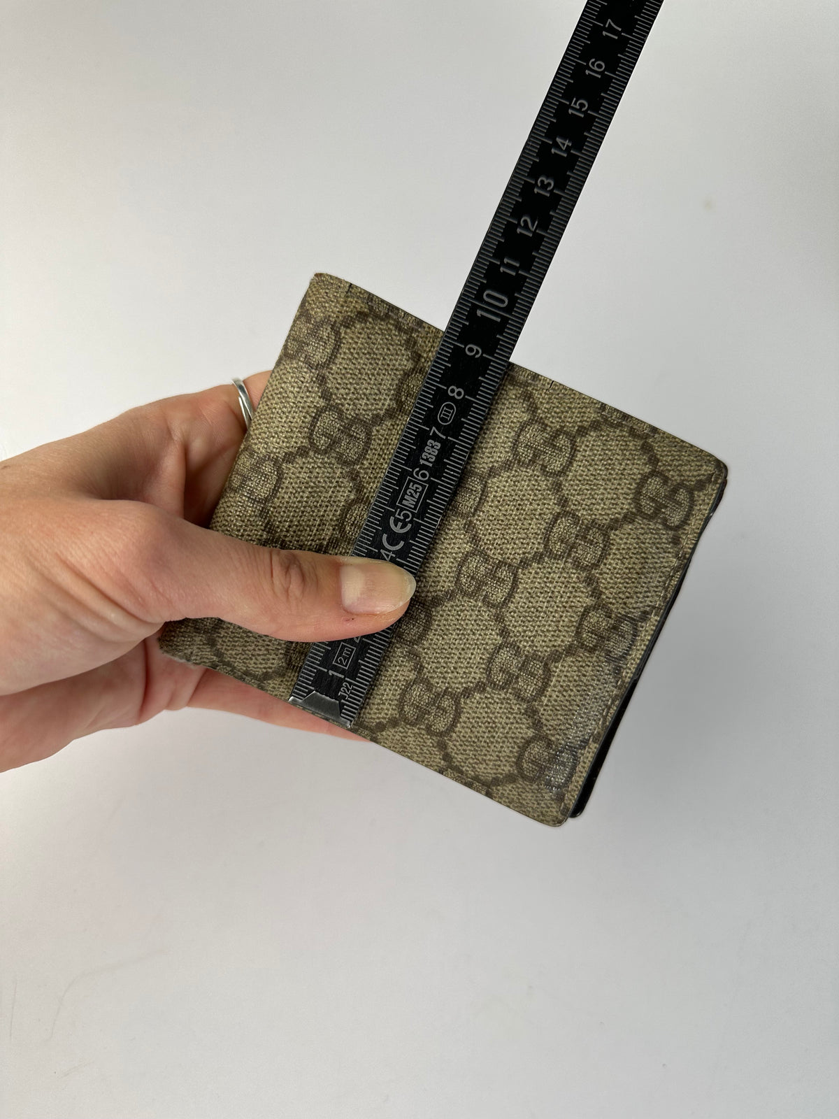 Vintage Gucci GG Supreme Bifold Wallet c. 2010s Beige Brown