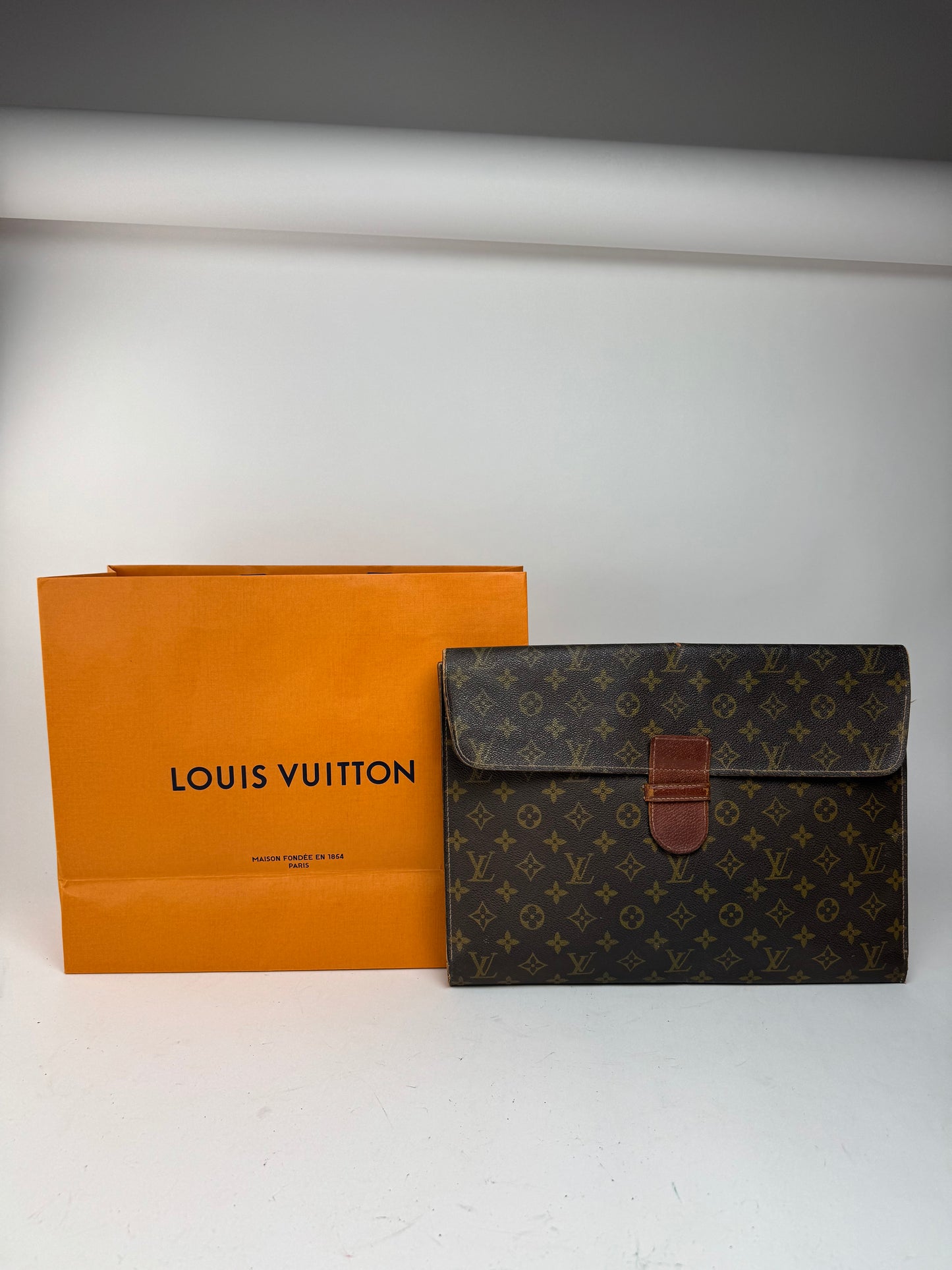 Pochette vintage Louis Vuitton en cuir Monogram marron