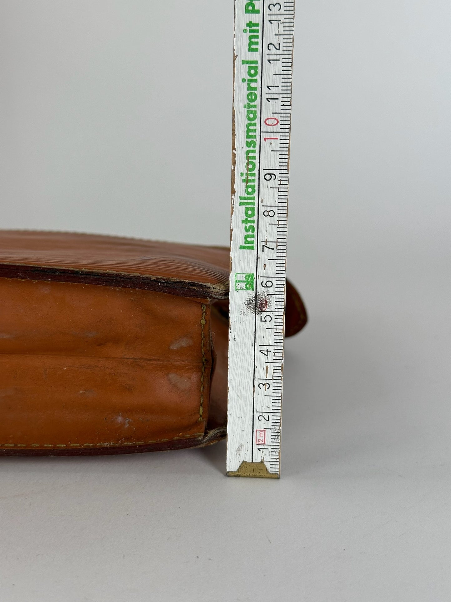 Pochette vintage Louis Vuitton en cuir EPI marron