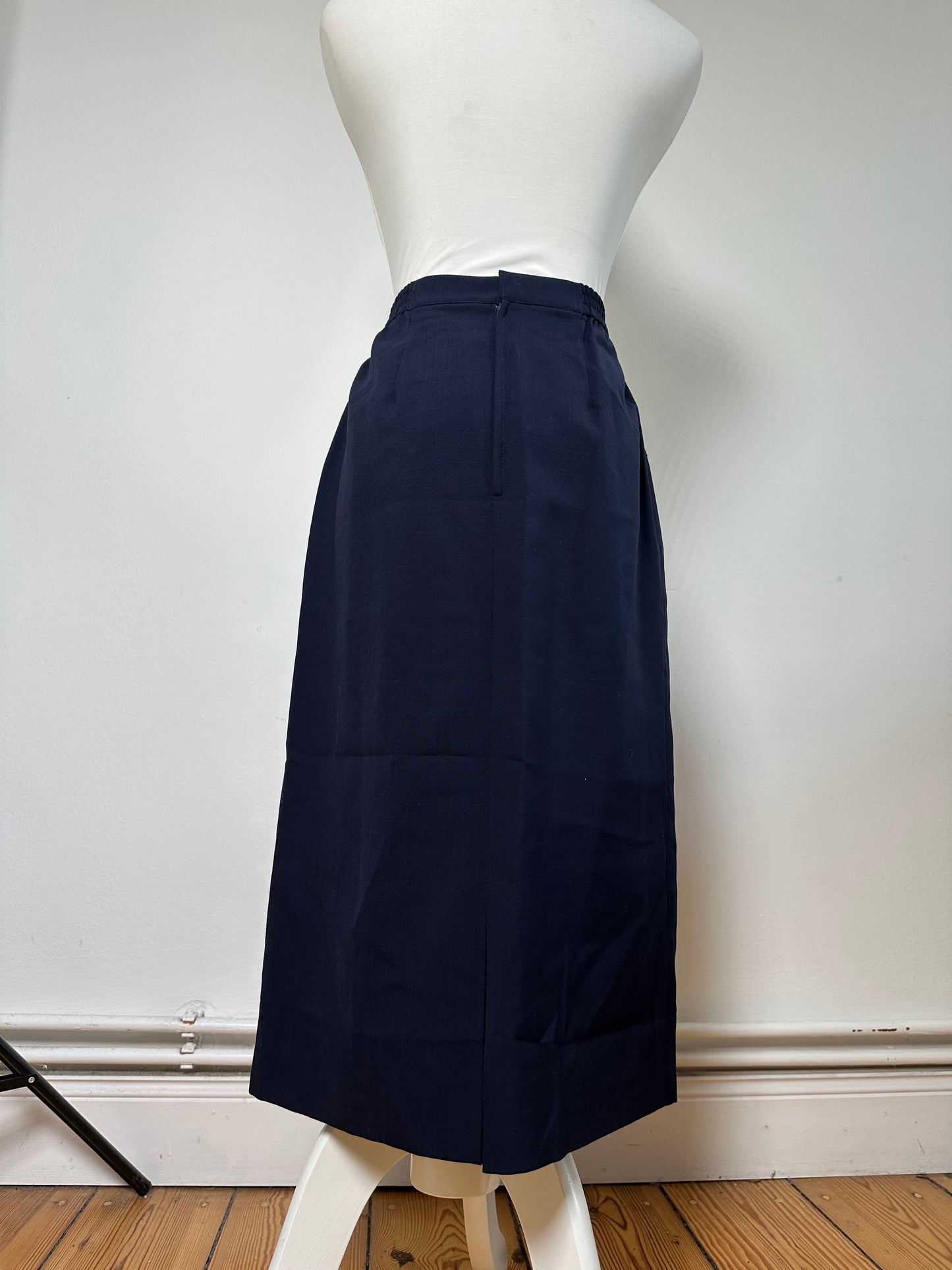 Vintage Burberry Wool Skirt Navy Blue M