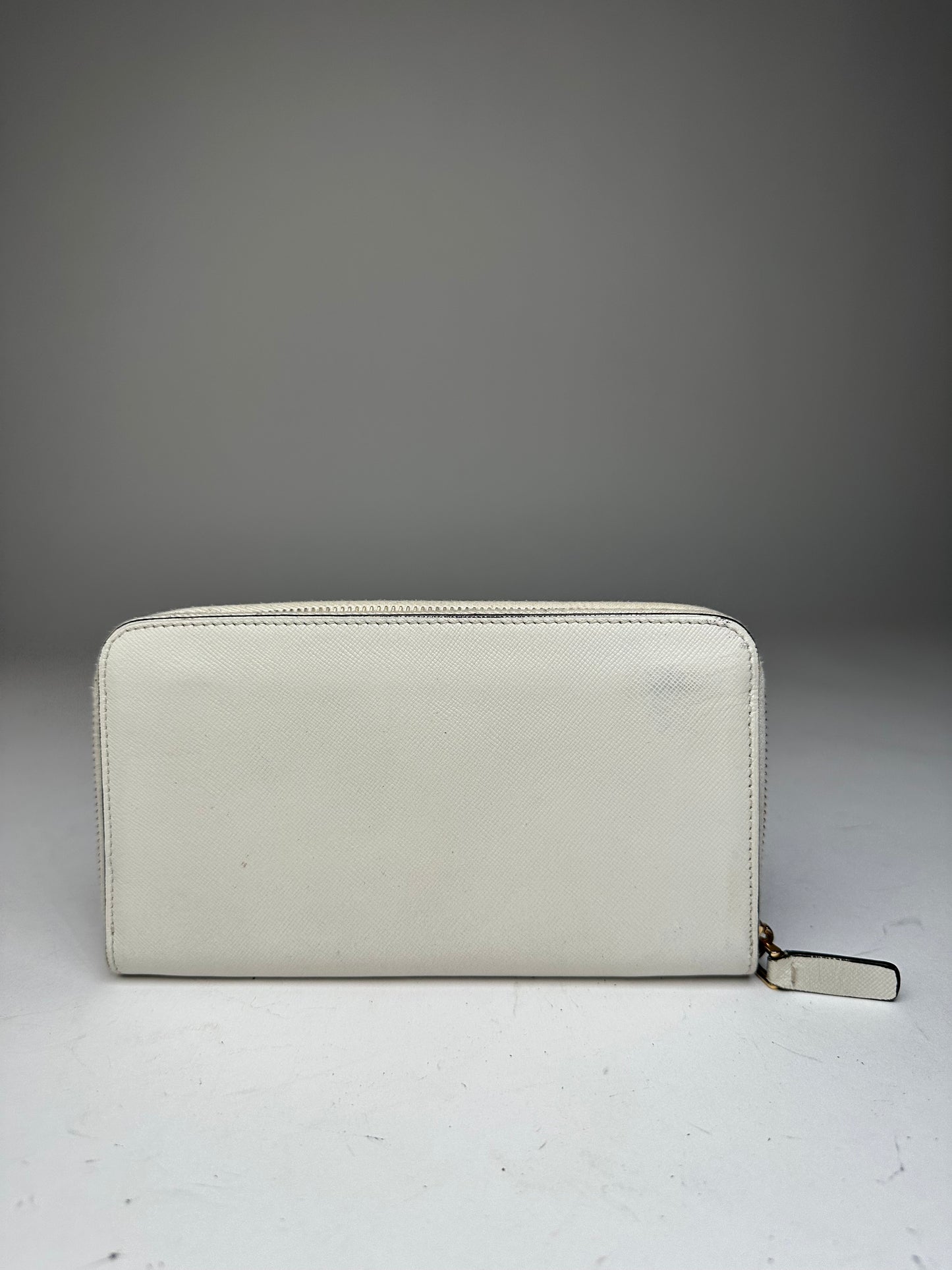 Vintage Marni Zippy Leather wallet White
