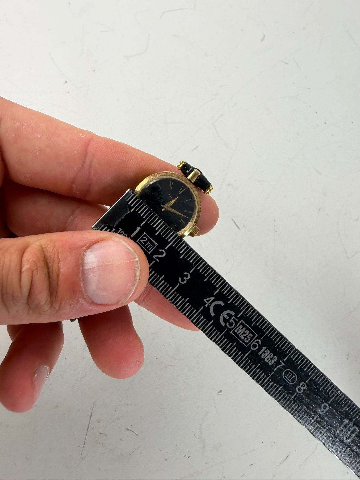 Vintage Gucci Leather Bracelet Watch Black Gold