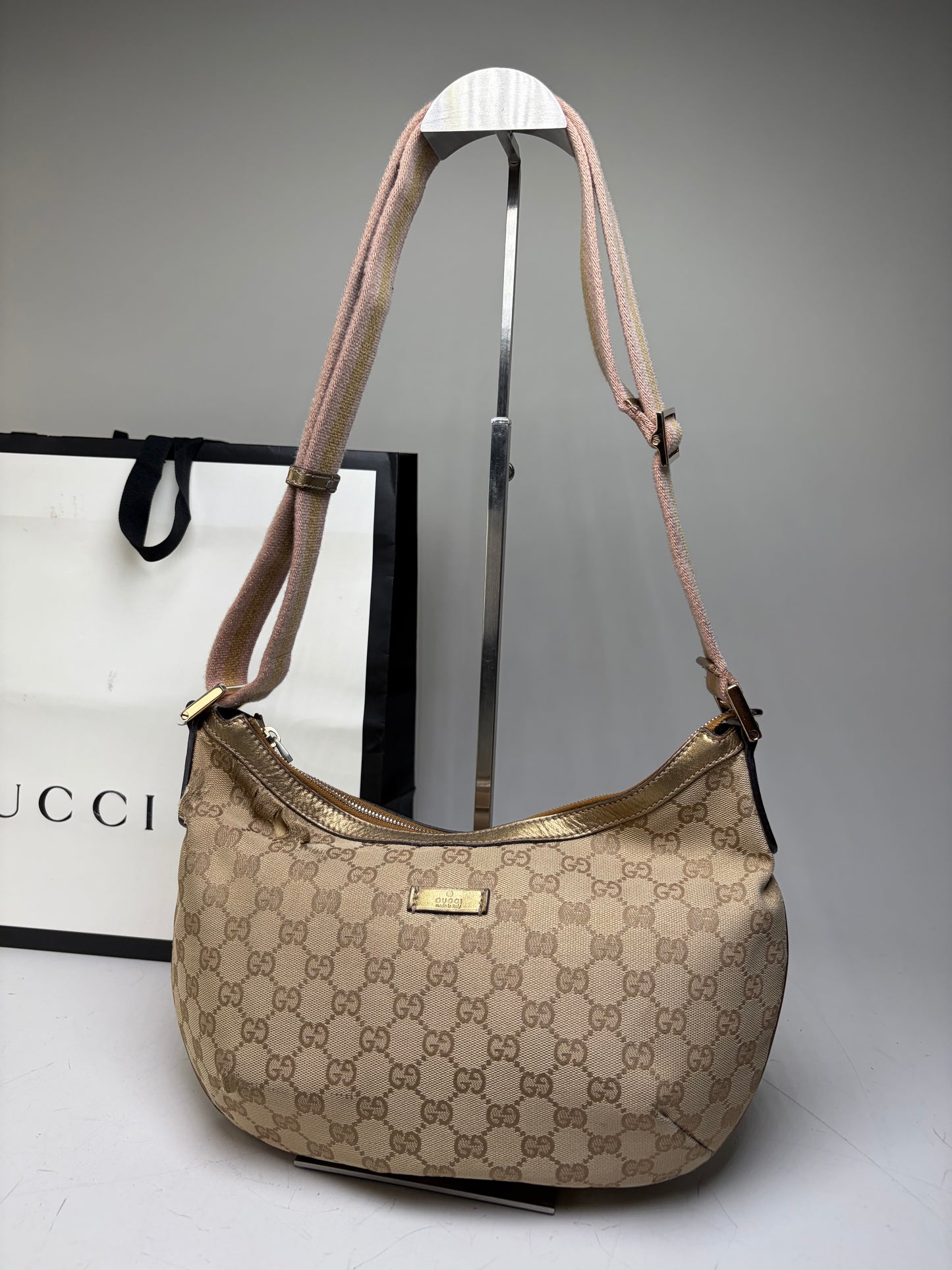 Vintage Gucci GG Supreme Hobo Bag Beige Brown Gold