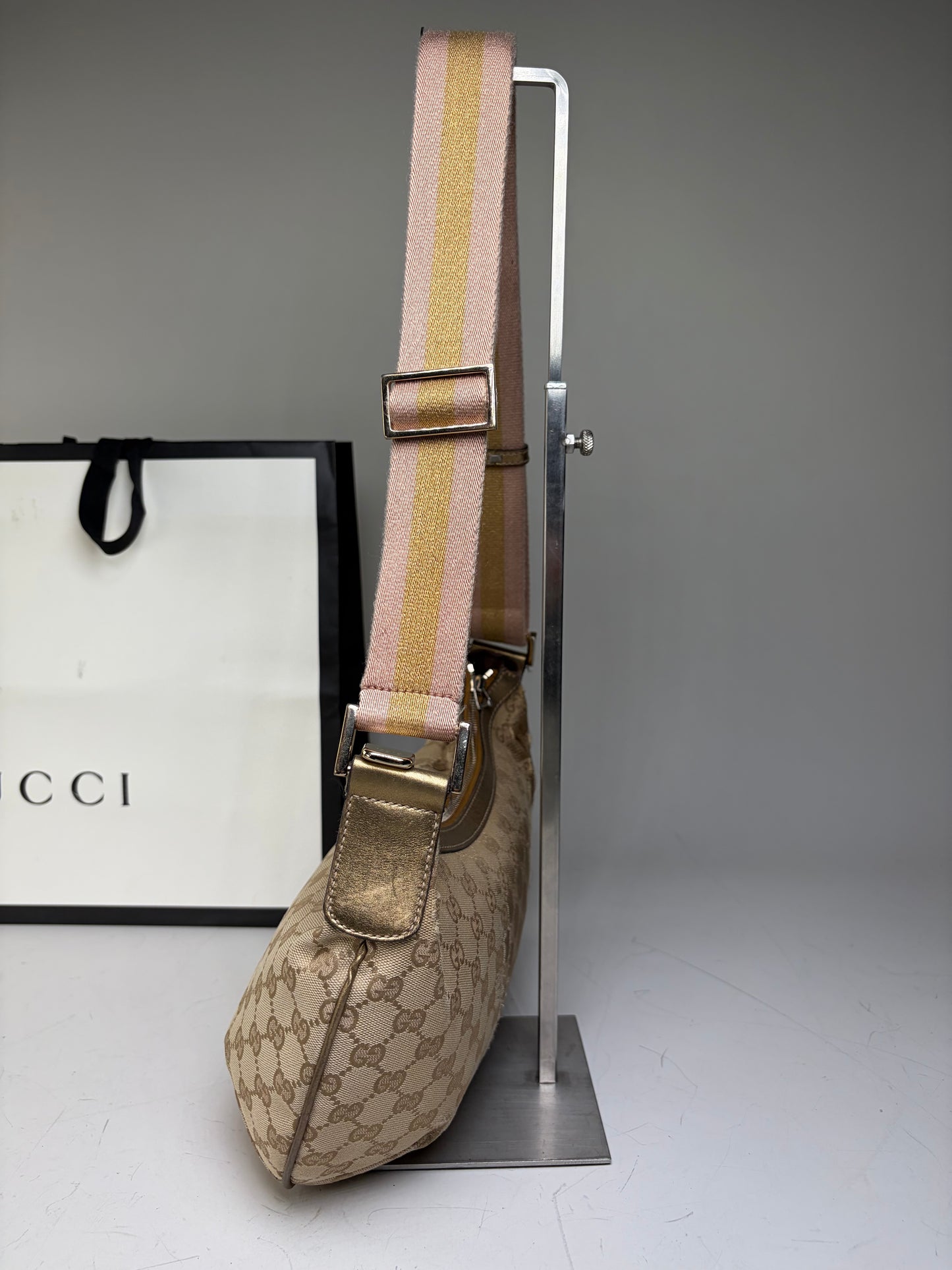 Vintage Gucci GG Supreme Hobo Bag Beige Brown Gold