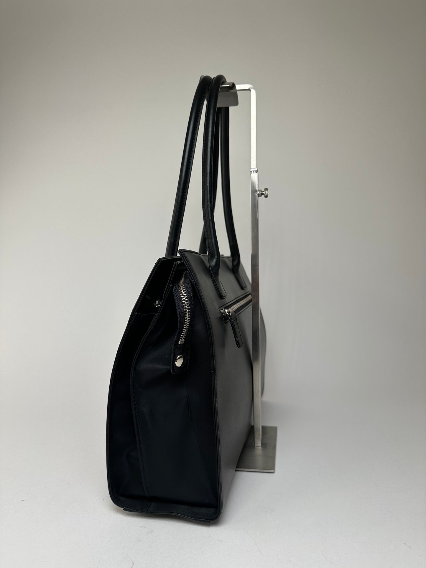 Vintage Courrèges Structured Leather Shoulder Tote Black