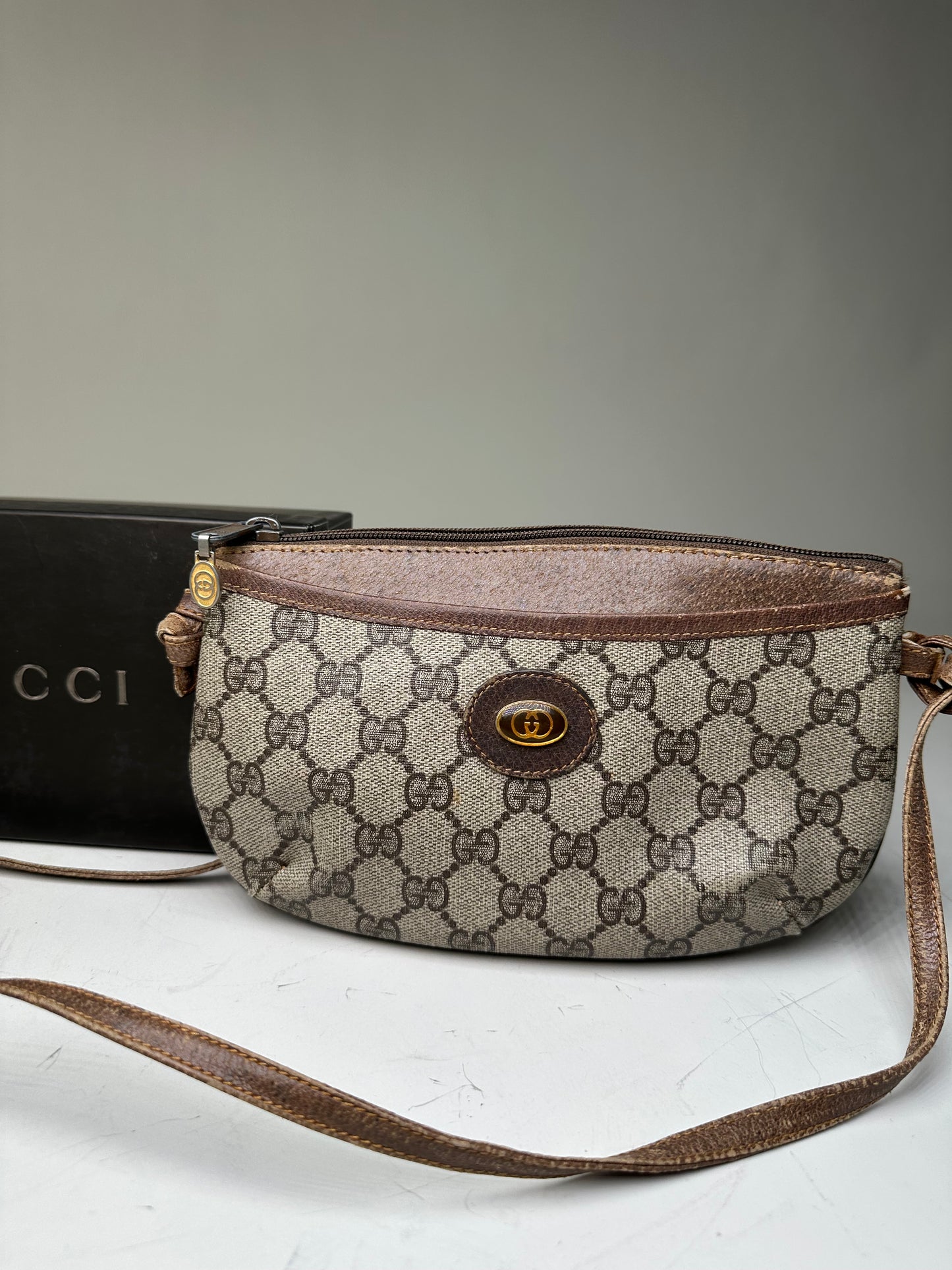 Vintage Gucci GG Supreme Shoulder Bag Late 1990s Beige Brown