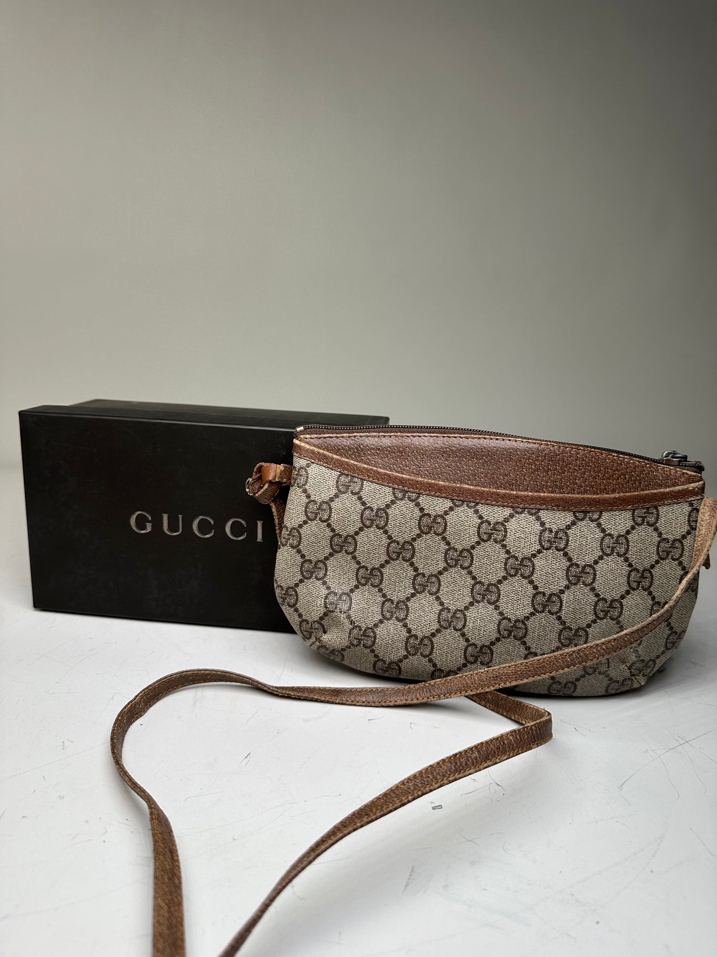 Vintage Gucci GG Supreme Shoulder Bag Late 1990s Beige Brown