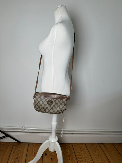 Vintage Gucci GG Supreme Shoulder Bag Late 1990s Beige Brown